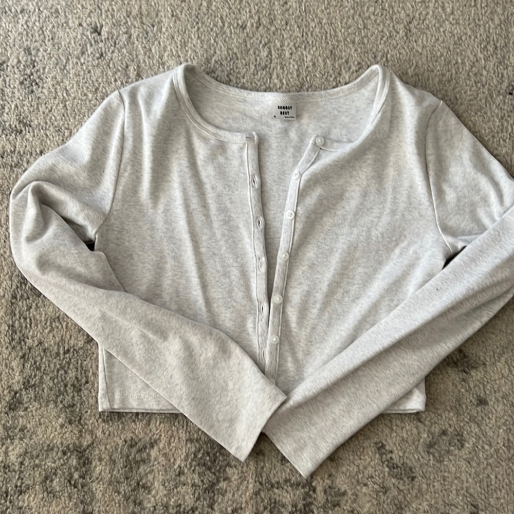 Grey cropped aritzia cardigan